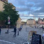 Le Ti Wi En Plein Coeur Du Vieux Bassin Honfleur